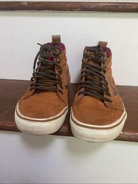 Vans Sk8-Hi Waterproof Insulated Shoes with Buffalo Plaid, Size 9M, 10.5W